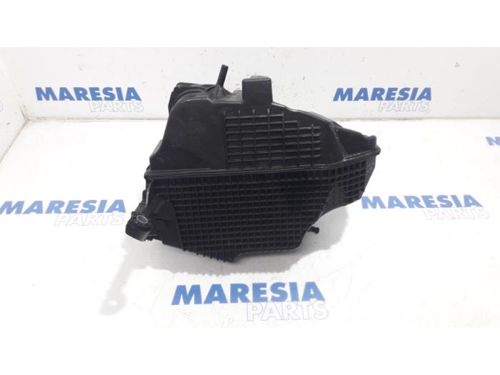 Gebrauchte Luftfiltergehäuse Renault Captur I (2R) 1.2 TCE 16V EDC Preis € 20,00 Margenregelung angeboten von Maresia Parts