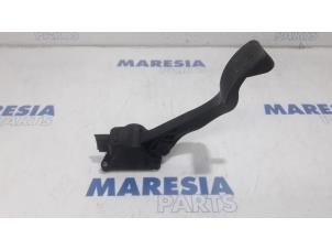 Used Throttle pedal position sensor Peugeot Partner Tepee (7A/B/C/D/E/F/G/J/P/S) 1.6 HDI 90 16V Phase 1 Price € 30,00 Margin scheme offered by Maresia Parts
