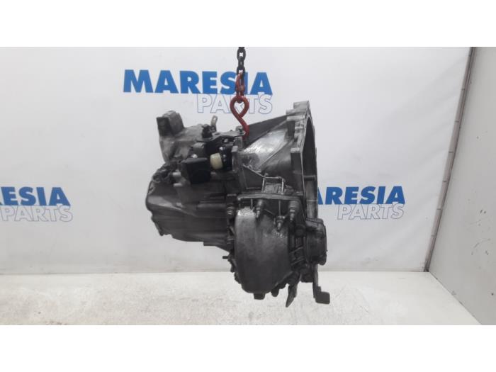 Gearbox from a Citroën C4 Picasso (3D/3E) 1.6 e-HDi 115 2014