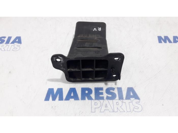 Front panel from a Citroën C4 Picasso (3D/3E) 1.6 e-HDi 115 2014