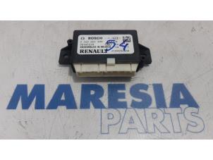 Usagé Module PDC Renault Megane IV Estate (RFBK) 1.3 TCE 115 16V Prix € 157,50 Règlement à la marge proposé par Maresia Parts