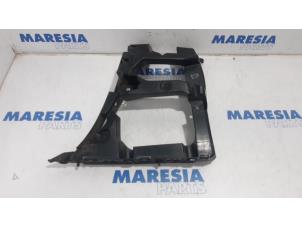 Used Rear bumper component, right Citroen C5 III Berline (RD) 2.0 HDiF 16V 160 Price € 25,00 Margin scheme offered by Maresia Parts