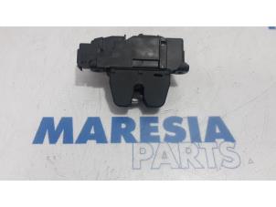 Used Tailgate lock mechanism Citroen C4 Picasso (3D/3E) 1.6 e-HDi 115 Price € 23,99 Margin scheme offered by Maresia Parts