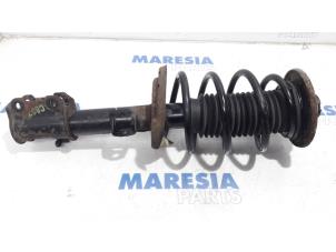 Usagé Barre amortisseur avant gauche Fiat Croma (194) 2.2 MPI 16V Prix € 90,00 Règlement à la marge proposé par Maresia Parts