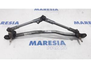 Used Wiper mechanism Fiat Croma (194) 2.2 MPI 16V Price € 39,00 Margin scheme offered by Maresia Parts