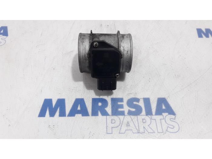 Begagnade Luftflödesmätare Fiat Croma (194) 2.2 MPI 16V Pris € 35,00 Marginaltabell erbjuds av Maresia Parts