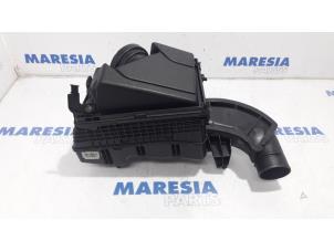 Used Air box Renault Laguna III Estate (KT) 2.0 dCi 16V 150 Price € 50,00 Margin scheme offered by Maresia Parts