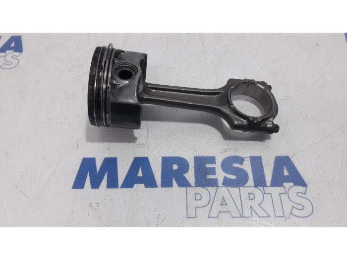 Gebrauchte Kolben Fiat Panda (312) 0.9 TwinAir Turbo 85 Preis € 50,00 Margenregelung angeboten von Maresia Parts