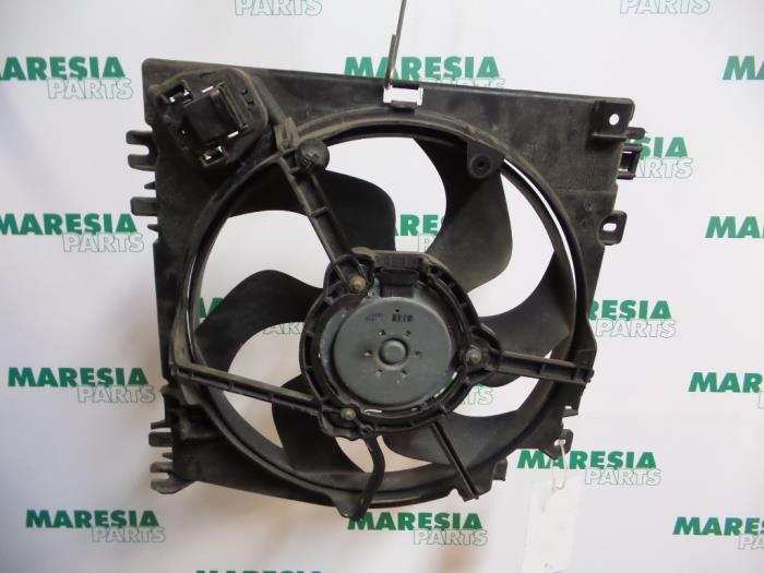 Używane Silnik wentylatora Renault Modus/Grand Modus (JP) 1.5 dCi 70 Cena € 39,95 Procedura marży oferowane przez Maresia Parts