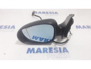 Used Wing mirror, left Fiat Croma (194) 2.2 MPI 16V Price € 75,00 Margin scheme offered by Maresia Parts