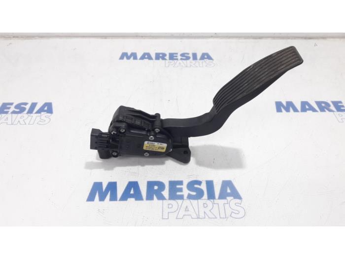 Begagnade Gaspedalsensor Fiat Croma (194) 2.2 MPI 16V Pris € 50,00 Marginaltabell erbjuds av Maresia Parts