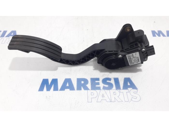 Begagnade Gaspedalsensor Renault Laguna III Estate (KT) 2.0 dCi 16V 150 Pris € 50,00 Marginaltabell erbjuds av Maresia Parts