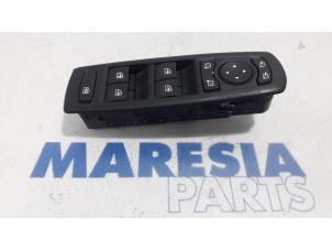 Used Multi-functional window switch Renault Laguna III Estate (KT) 2.0 dCi 16V 150 Price € 35,00 Margin scheme offered by Maresia Parts