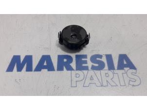 Used Rain sensor Renault Laguna III Estate (KT) 2.0 dCi 16V 150 Price € 15,00 Margin scheme offered by Maresia Parts