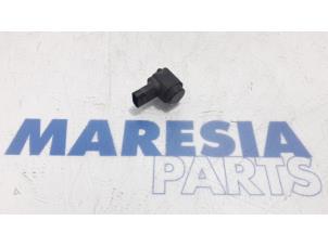 Używane Czujnik parkowania Renault Laguna III Estate (KT) 2.0 dCi 16V 150 Cena € 25,00 Procedura marży oferowane przez Maresia Parts