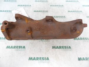 Used Exhaust manifold Renault Espace (JK) 3.0 dCi V6 24V Price € 75,00 Margin scheme offered by Maresia Parts