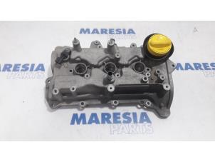 Used Rocker cover Renault Clio IV (5R) 0.9 Energy TCE 90 12V Price € 50,00 Margin scheme offered by Maresia Parts