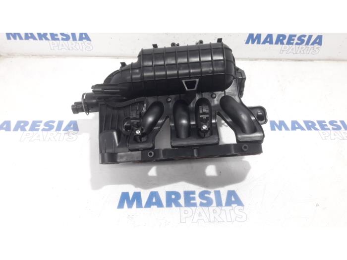 Używane Kolektor dolotowy Fiat Punto Evo (199) 1.4 Cena € 105,00 Procedura marży oferowane przez Maresia Parts