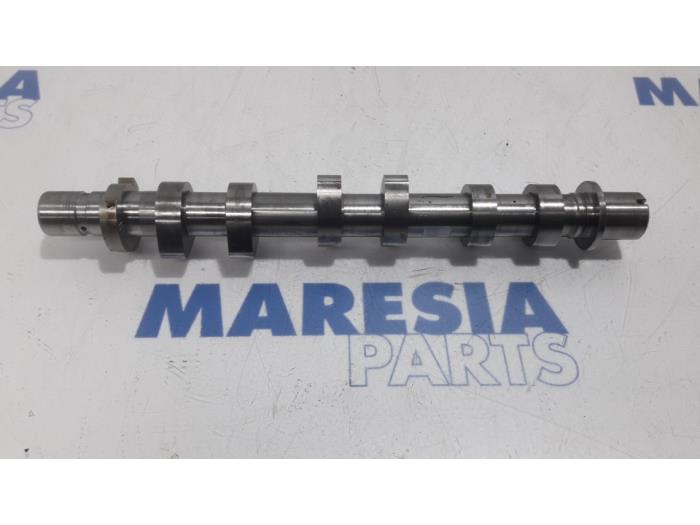 Usagé Arbre à cames Renault Clio IV (5R) 0.9 Energy TCE 90 12V Prix € 131,25 Règlement à la marge proposé par Maresia Parts