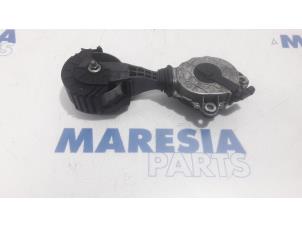 Used Timing belt tensioner Peugeot 3008 I (0U/HU) 1.6 16V THP 155 Price € 35,00 Margin scheme offered by Maresia Parts