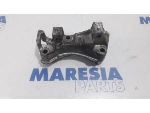 Used Engine mount Peugeot Partner Tepee (7A/B/C/D/E/F/G/J/P/S) 1.6 HDI 90 Price € 50,00 Margin scheme offered by Maresia Parts