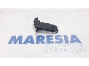 Usagé Débitmètre Peugeot 308 SW (L4/L9/LC/LJ/LR) 1.6 BlueHDi 120 Prix € 30,00 Règlement à la marge proposé par Maresia Parts