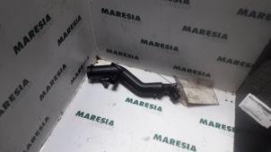 Used Oil filter holder Peugeot 407 SW (6E) 2.0 HDiF 16V Price € 25,00 Margin scheme offered by Maresia Parts