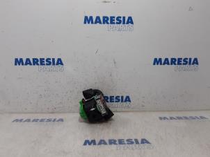 Used Front seatbelt, left Citroen C4 Berline (NC) 1.6 16V VTi Price € 105,00 Margin scheme offered by Maresia Parts