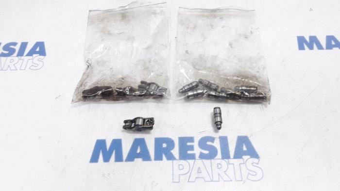Gebrauchte Ventilstößel Citroen C3 (SC) 1.6 HDi 92 Preis € 50,00 Margenregelung angeboten von Maresia Parts