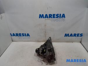 Used Gearbox Renault Clio IV (5R) 0.9 Energy TCE 90 12V Price € 889,35 Inclusive VAT offered by Maresia Parts