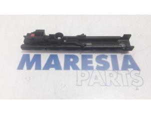 Used Seatbelt guide Peugeot 207/207+ (WA/WC/WM) 1.6 16V VTi Price € 35,00 Margin scheme offered by Maresia Parts