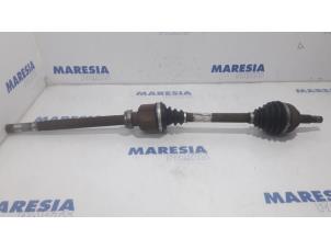Used Front drive shaft, right Citroen C5 III Berline (RD) 2.0 HDiF 16V 160 Price € 105,00 Margin scheme offered by Maresia Parts