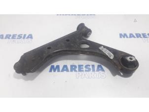 Used Front lower wishbone, right Alfa Romeo MiTo (955) 1.4 16V Price € 25,00 Margin scheme offered by Maresia Parts