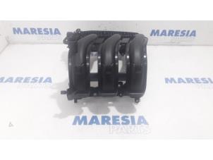 Used Intake manifold Peugeot 208 I (CA/CC/CK/CL) 1.0 Vti 12V PureTech Price € 90,00 Margin scheme offered by Maresia Parts