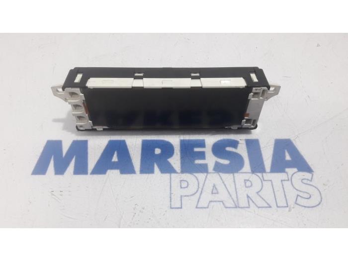 Begagnade Innerdisplay Citroen Berlingo 1.6 Hdi 16V 90 Pris € 36,30 Inklusive moms erbjuds av Maresia Parts