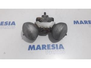 Usagé Sphère de suspension Citroen C6 (TD) 2.7 HDiF V6 24V Prix € 105,00 Règlement à la marge proposé par Maresia Parts