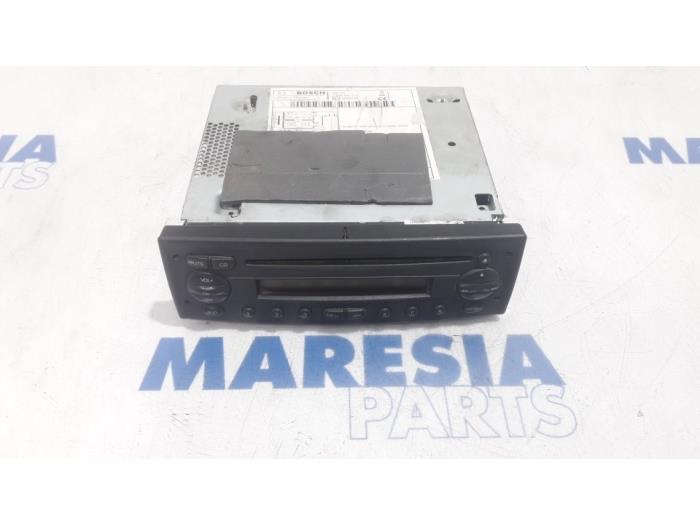 Radio CD player from a Fiat Ducato (250) 2.3 D 120 Multijet 2011