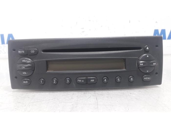 Radio CD player from a Fiat Ducato (250) 2.3 D 120 Multijet 2011