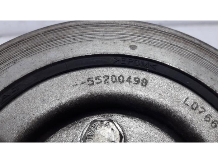 Crankshaft pulley from a Fiat Punto Evo (199) 1.3 JTD Multijet 85 16V Euro 5 2011