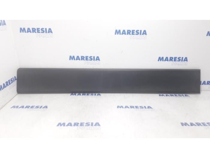 Begagnade Dekorstripe Fiat Ducato (250) 2.3 D 120 Multijet Pris € 54,45 Inklusive moms erbjuds av Maresia Parts