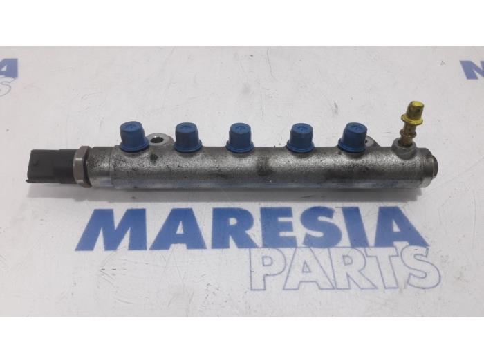 Usagé Système d'injection Opel Vivaro 2.5 DTI 16V Prix € 60,00 Règlement à la marge proposé par Maresia Parts