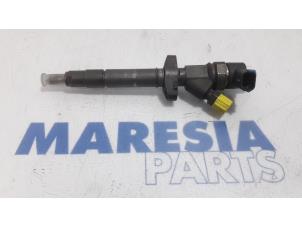 Used Injector (diesel) Opel Vivaro 2.5 DTI 16V Price € 105,00 Margin scheme offered by Maresia Parts