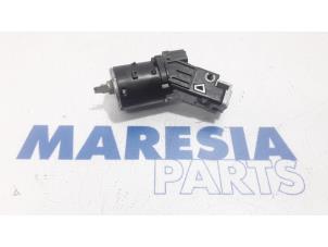 Used Ignition lock + key Citroen Jumpy 2.0 Blue HDI 120 Price € 36,29 Inclusive VAT offered by Maresia Parts