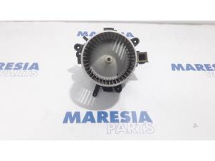Used Heating and ventilation fan motor Citroen Jumpy 2.0 Blue HDI 120 Price € 114,95 Inclusive VAT offered by Maresia Parts