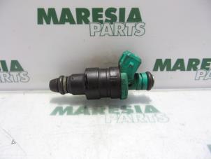 Gebrauchte Injektor (Benzineinspritzung) Lancia Delta (836) 1.8 i.e. Preis € 25,00 Margenregelung angeboten von Maresia Parts