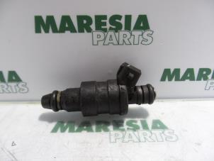Used Injector (petrol injection) Lancia Delta (836) 1.8 i.e. Price € 35,00 Margin scheme offered by Maresia Parts