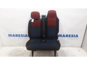 Used Double front seat, right Renault Master IV (FV) 2.3 dCi 145 16V FWD Price € 444,68 Inclusive VAT offered by Maresia Parts