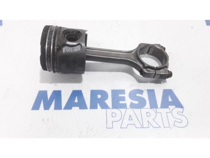 Usados Pistón Citroen Nemo (AA) 1.3 HDi 75 Precio € 75,00 Norma de margen ofrecido por Maresia Parts