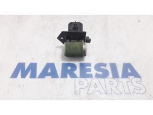 Usagé Résistance ventilateur Fiat 500 (312) 1.2 69 Prix € 10,00 Règlement à la marge proposé par Maresia Parts