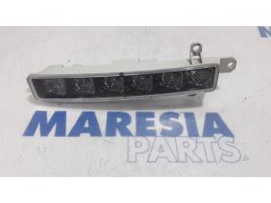 Used Daytime running light, right Peugeot 308 SW (L4/L9/LC/LJ/LR) 1.6 BlueHDi 120 Price € 40,00 Margin scheme offered by Maresia Parts